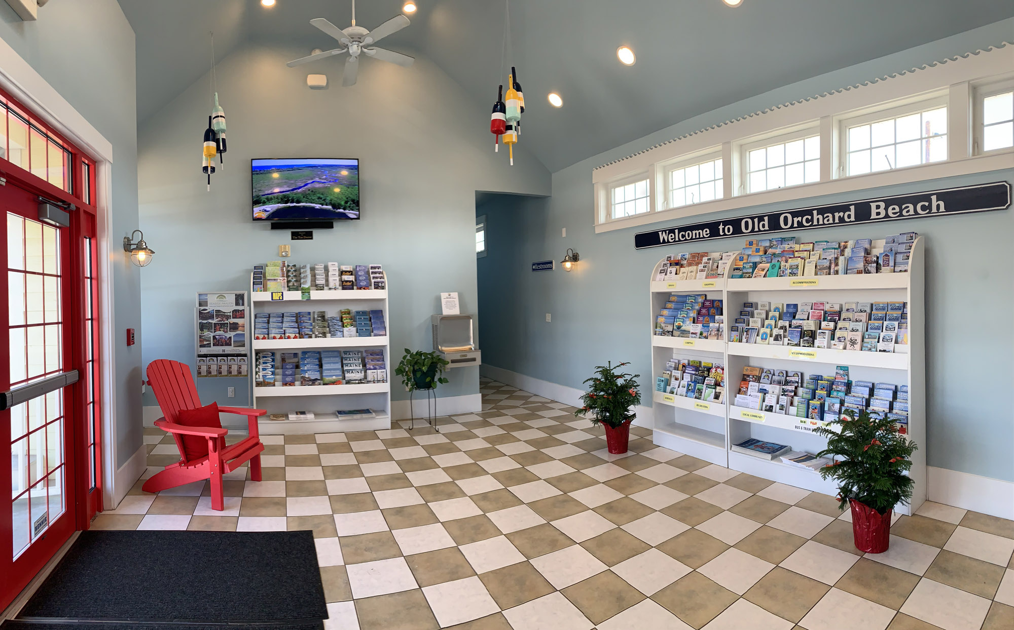 old orchard beach chamber lobby